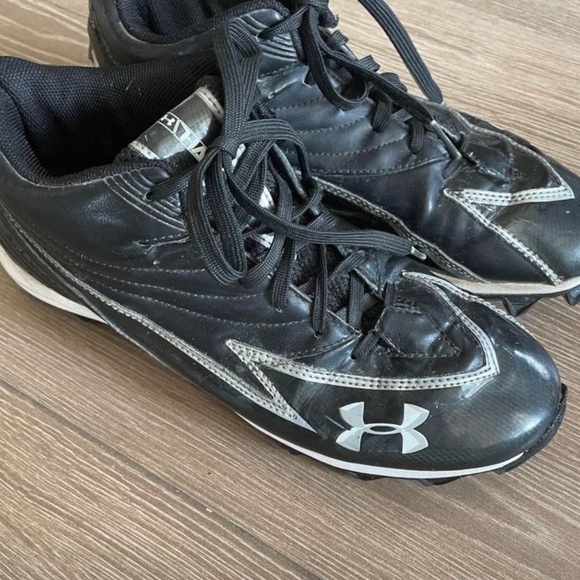 Under Armour Other - Under Armour Men’s Cleats - size 10